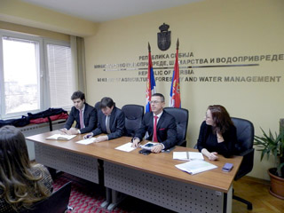 DIJALOG IZMEĐU JAVNIH I PRIVATNIH AKTERA U SEKTORU MESA I MLEKA