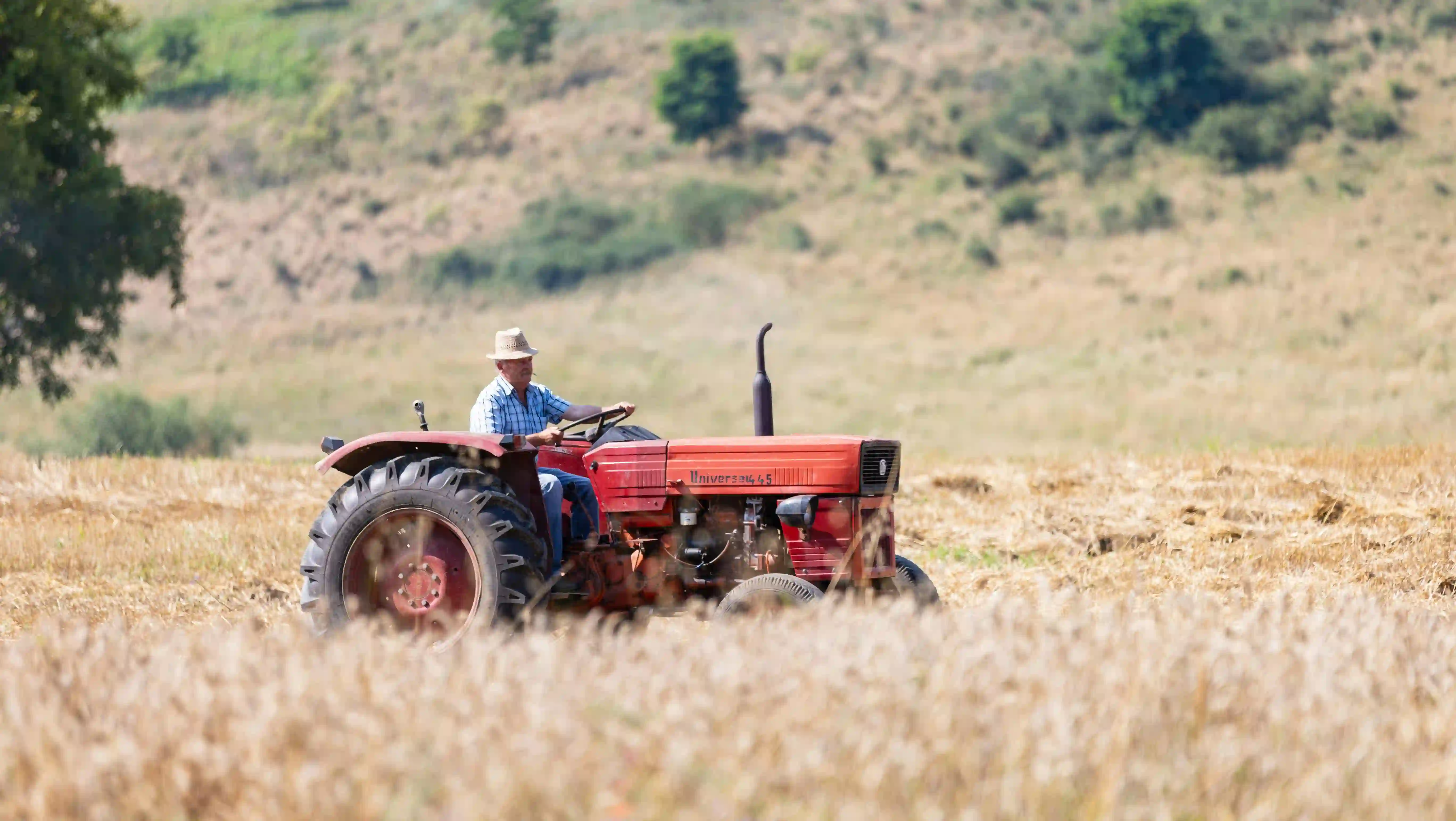 Koliko hektara treba za jedan traktor?
