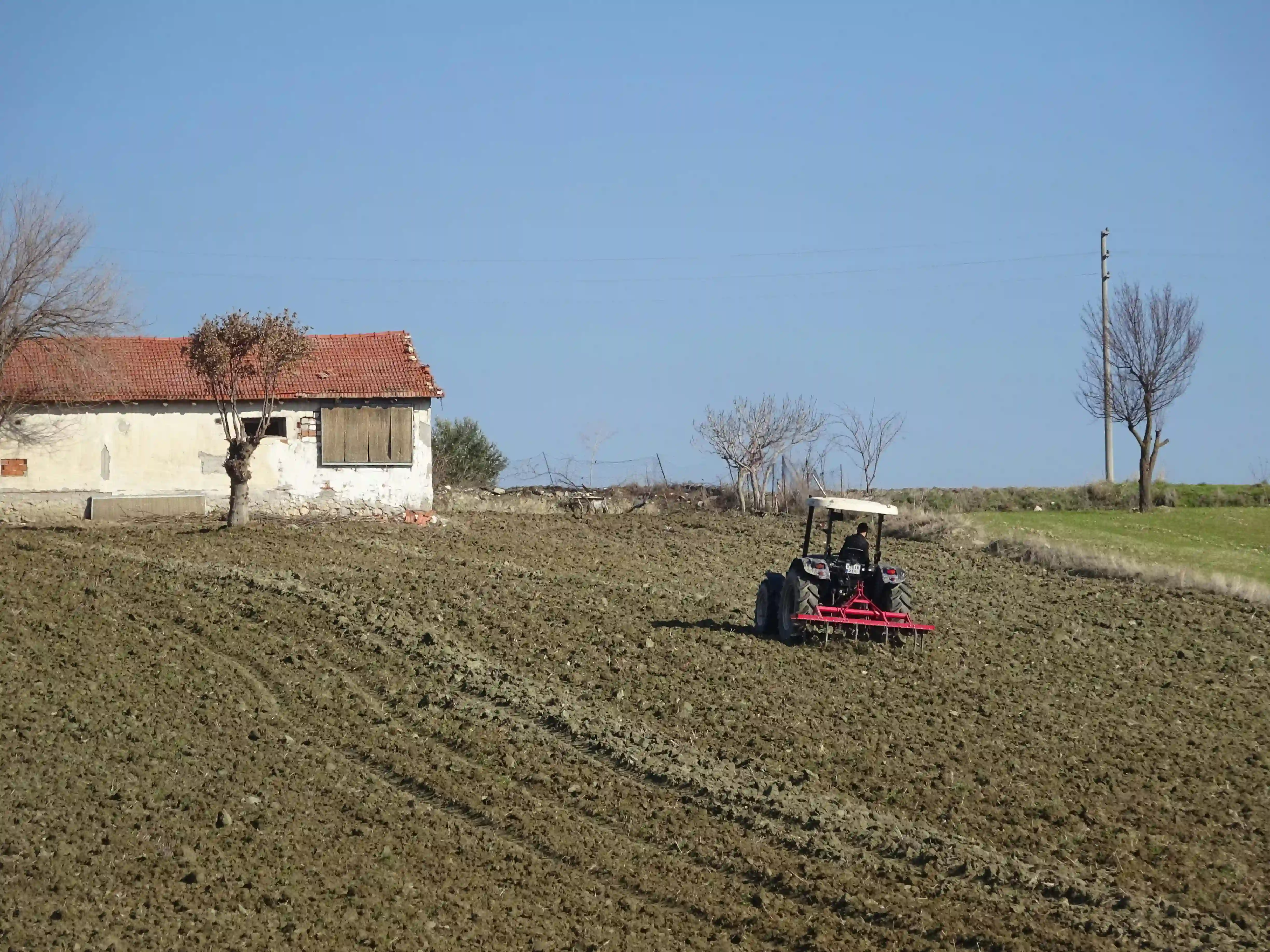 Isplati li se polovan traktor?