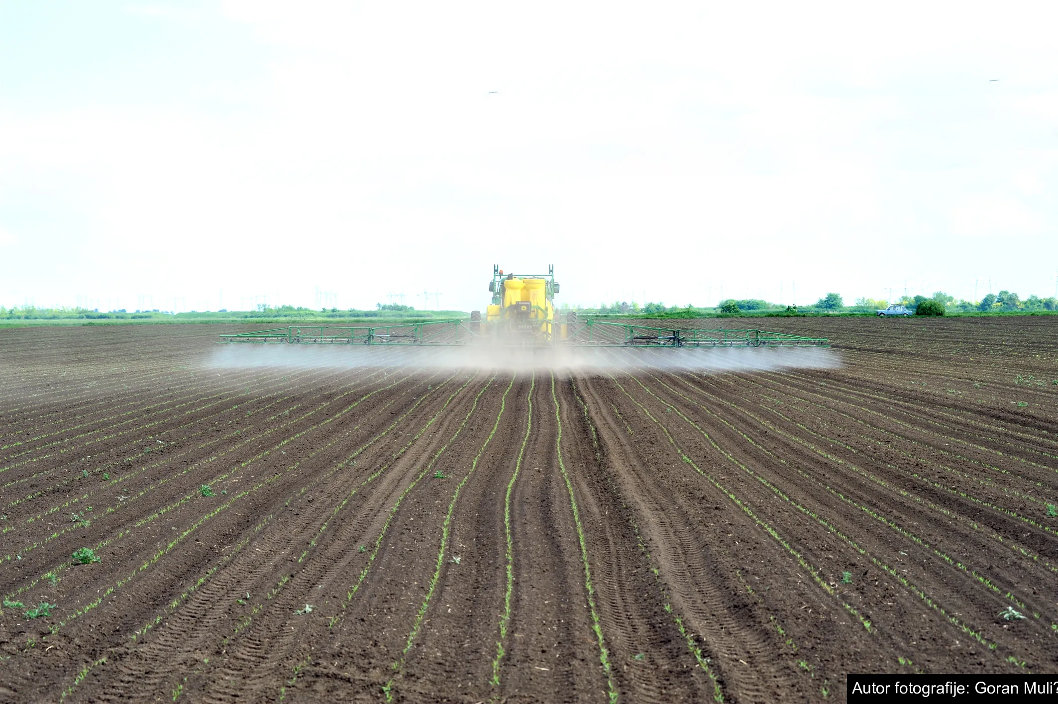Obustavljene obuke za pesticide